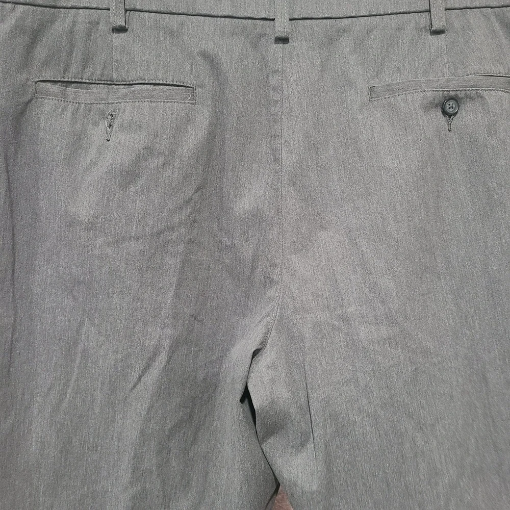 Croft & Barrow Mens 40x31 Grey Easy Care Classic Fit Flat Front Chino Pants
